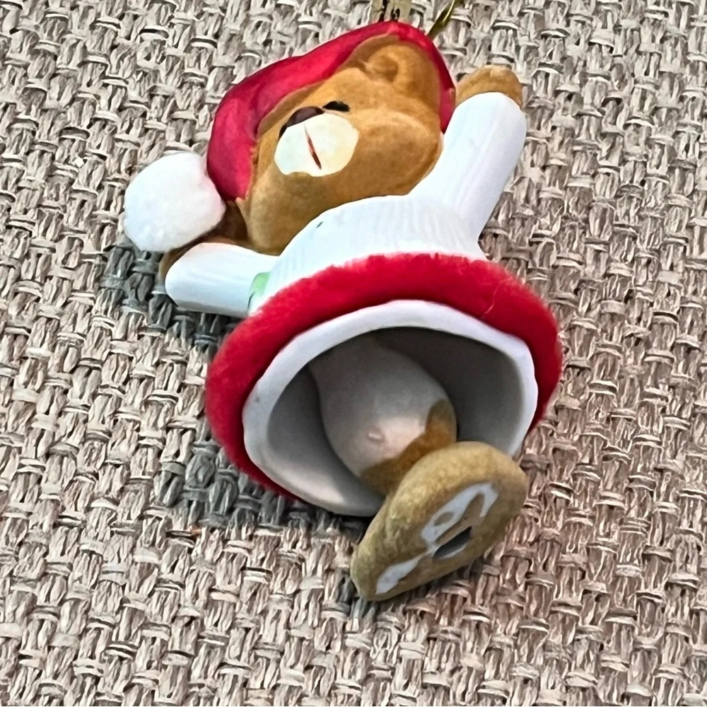 Jasco Soft ‘N Snoozy Chimers Sleepy Bear Bisque Porcelain Bell Ornament